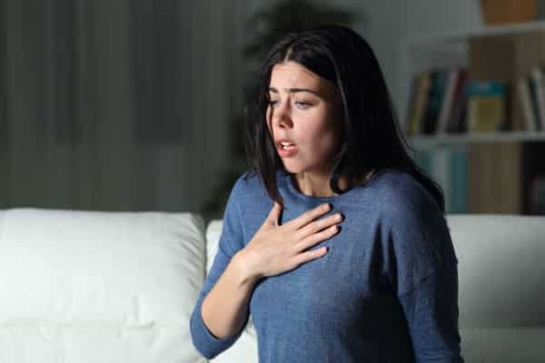 ¿Es el dolor en el pecho un síntoma de asma?