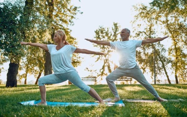 beneficios del yoga para pacientes cardíacos