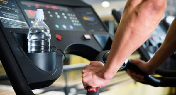 El mejor ritmo cardíaco para quemar grasa: lo que nos dicen las máquinas de ejercicio (y que no probablemente no es correcto)